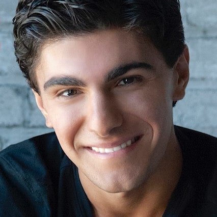 Aaron Ventresca_Headshot_square